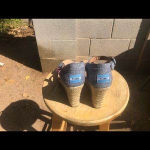 Toms new wedge sandal